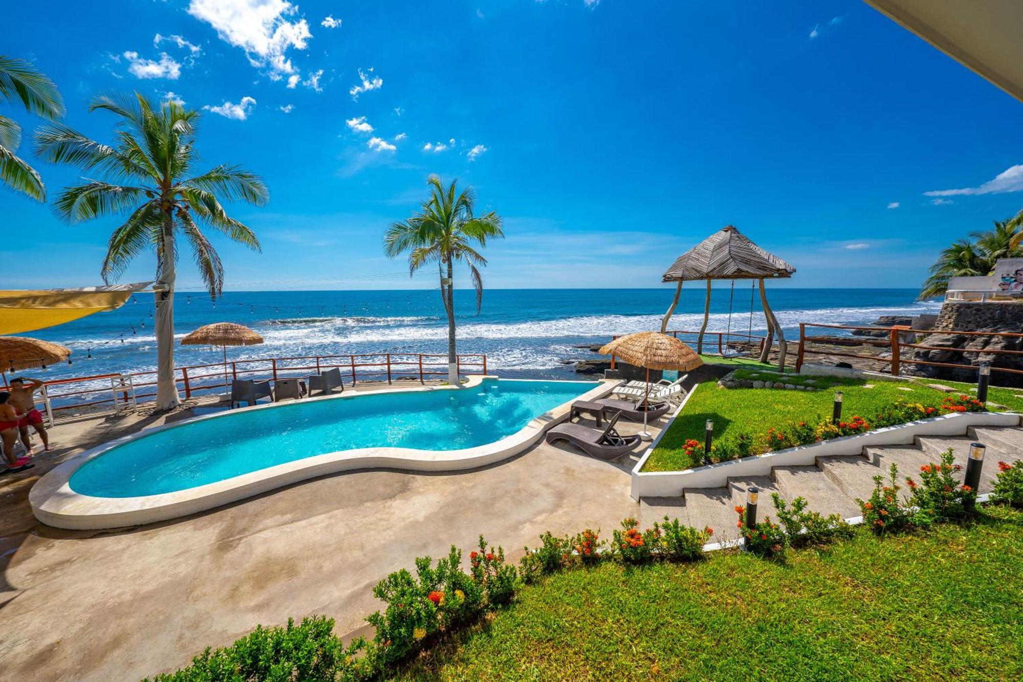 Reef On The Water Hotel Tamanique Bagian luar foto