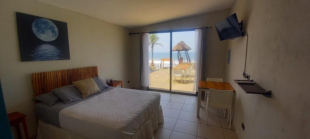 Reef On The Water Hotel Tamanique Bagian luar foto