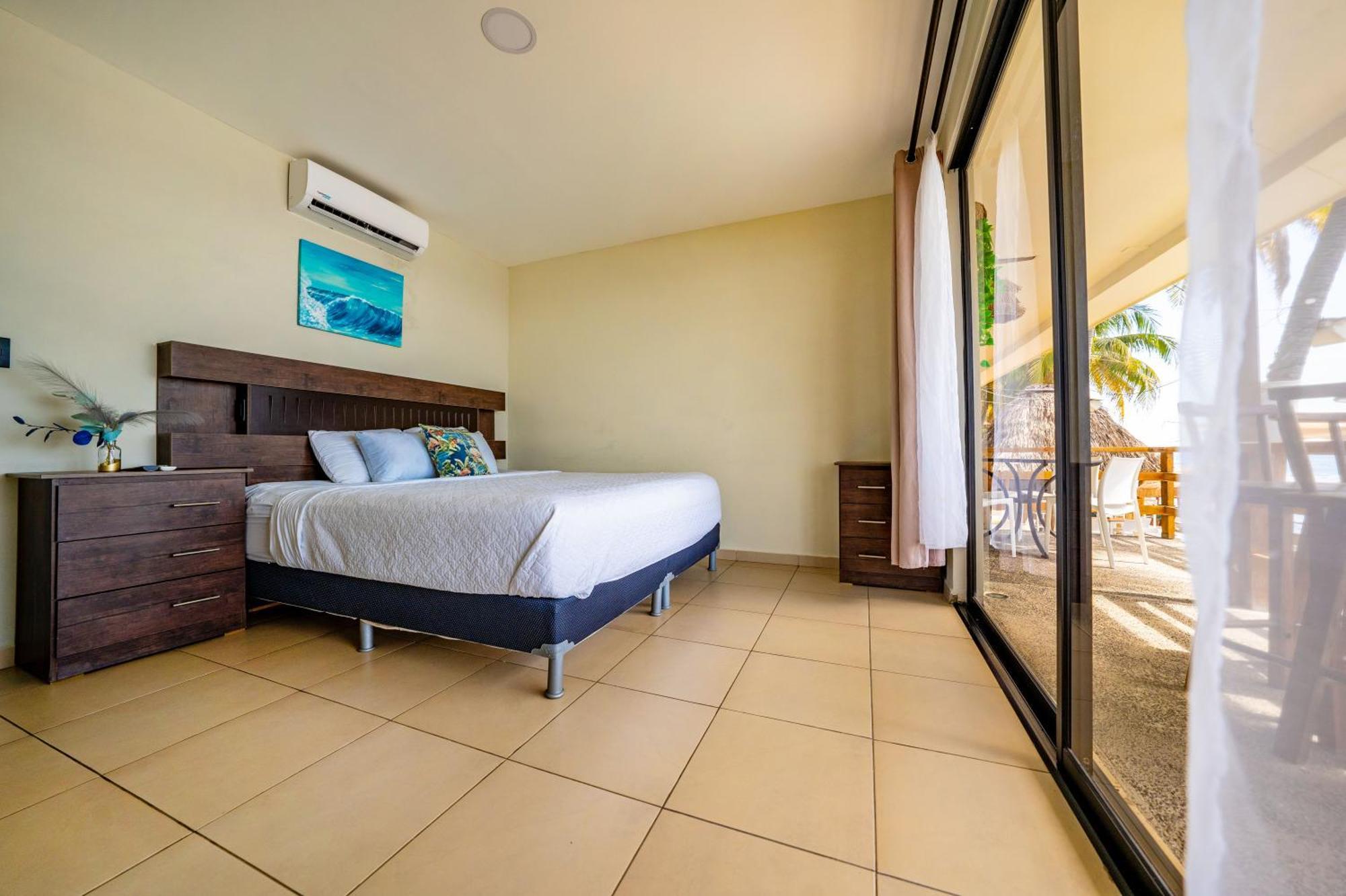 Reef On The Water Hotel Tamanique Bagian luar foto