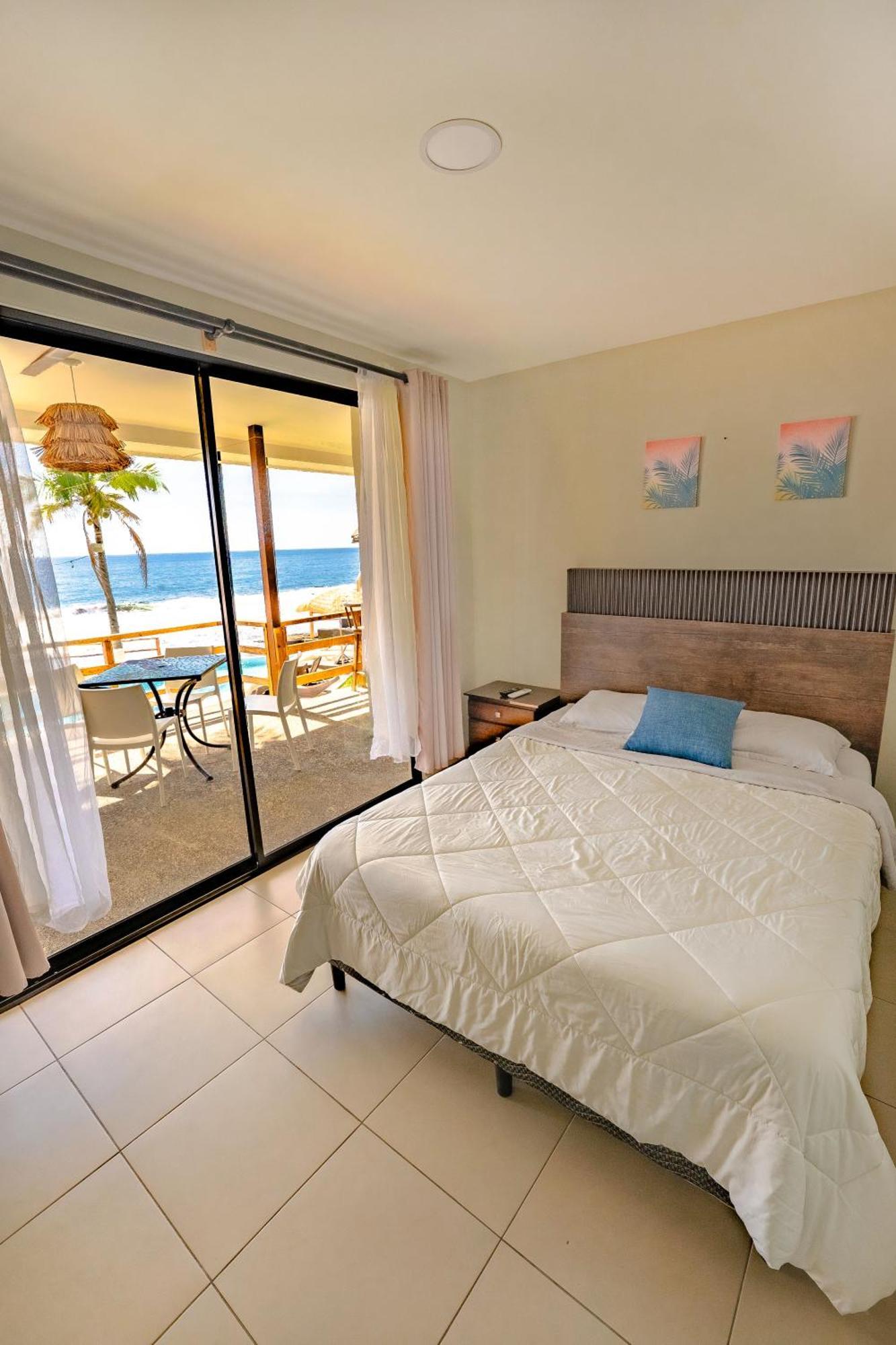 Reef On The Water Hotel Tamanique Bagian luar foto